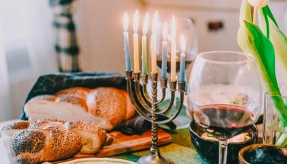 开云体育官方网入口-雄鹿完封雷霆，全明星赛前哨战中字母哥三分雨不断，雄鹿官宣字母哥伤情